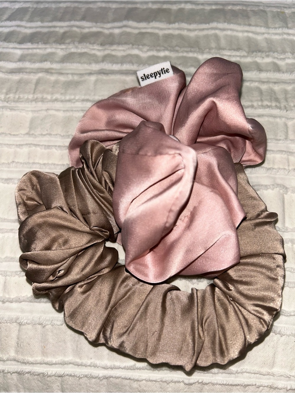 Sleepy Tie Blowout Hair scrunchie wrap